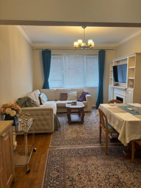 Charming Flat in Central Sofia - Steps from NDK